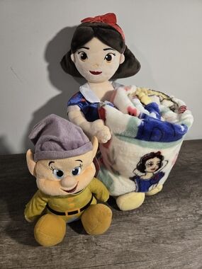 Snow White Plush Doll With Blanket and Dwarf Plush Toy Set
